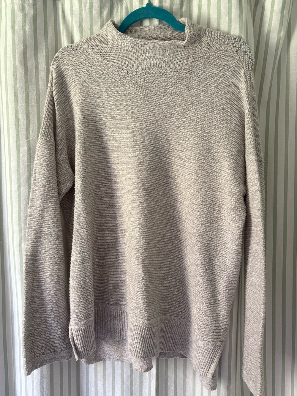 Oatmeal lightweight sweater